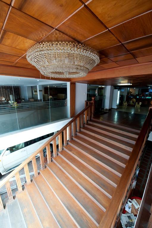 Circuit Hotel & Cafe - Nana Hotel Phnom Penh Eksteriør bilde