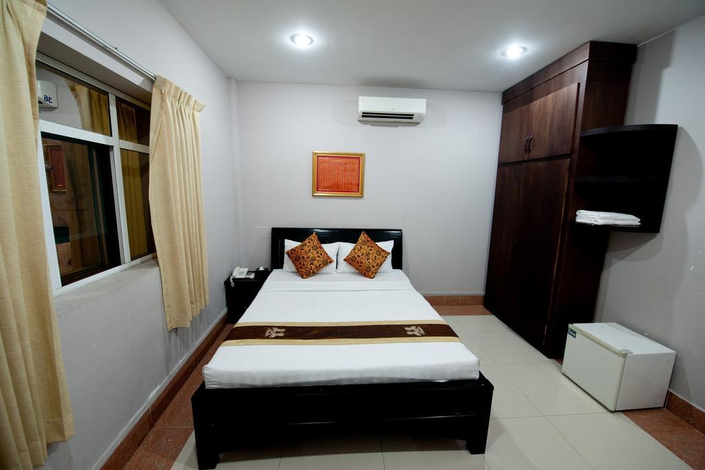 Circuit Hotel & Cafe - Nana Hotel Phnom Penh Eksteriør bilde