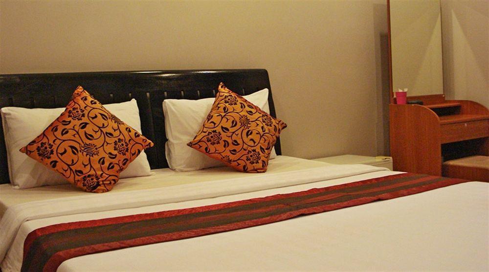 Circuit Hotel & Cafe - Nana Hotel Phnom Penh Eksteriør bilde